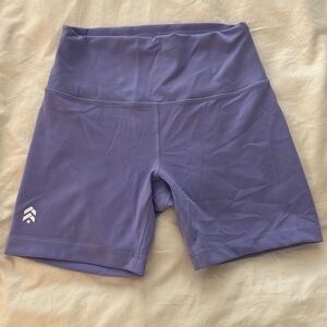 Barry’s x lululemon wunder train shorts